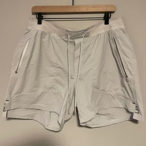 Lululemon License to Train 5” Shorts XL
